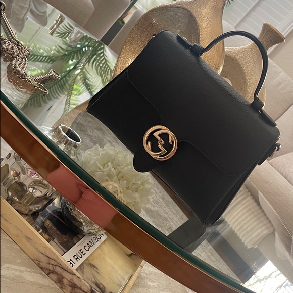 GUCCI Dollar Calfskin Interlocking
GG Top Handle Shoulder Bag Black authentic - Picture 2 of 16